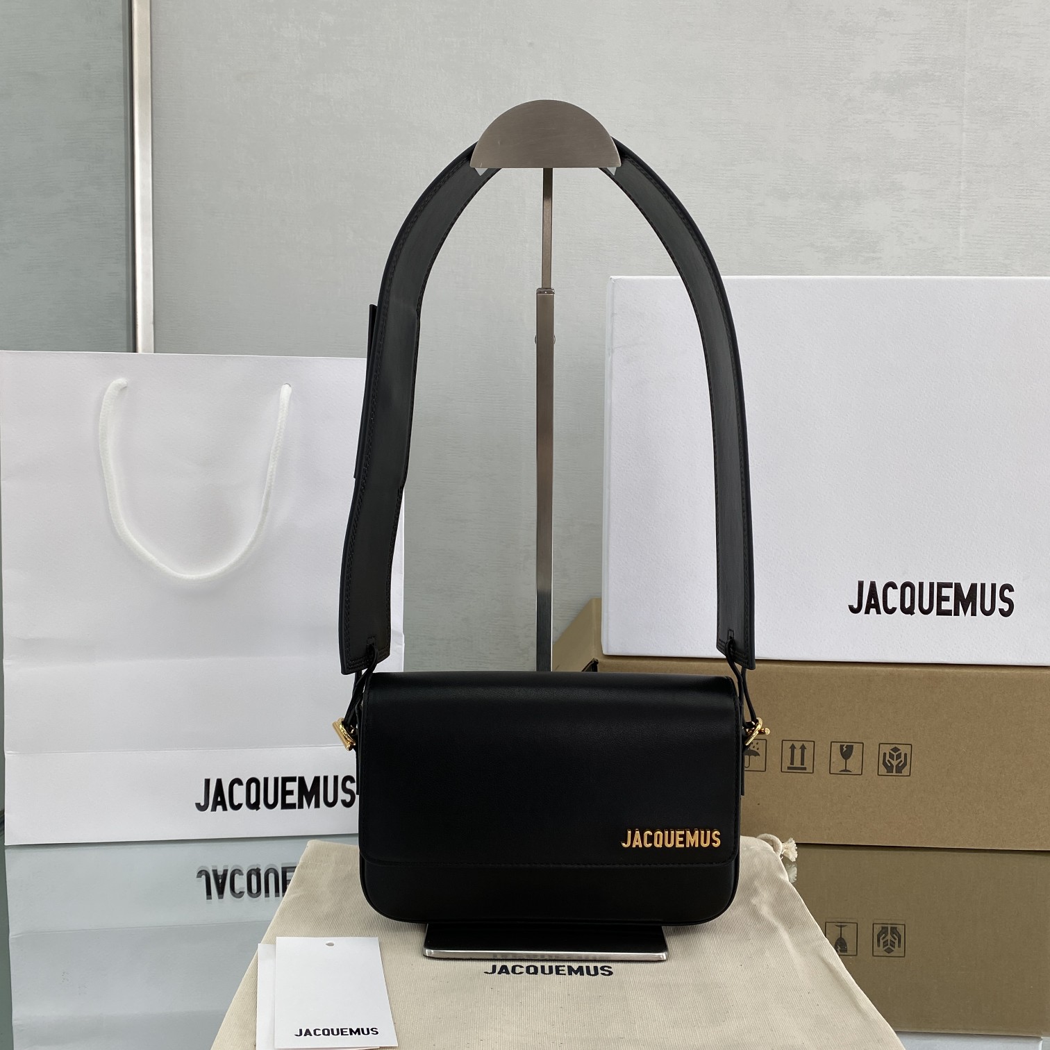 Jacquemus_Le_Cienture_Be